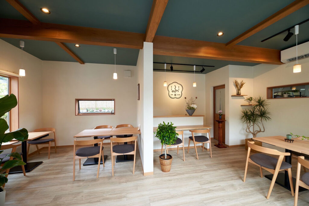 麩和里店内
